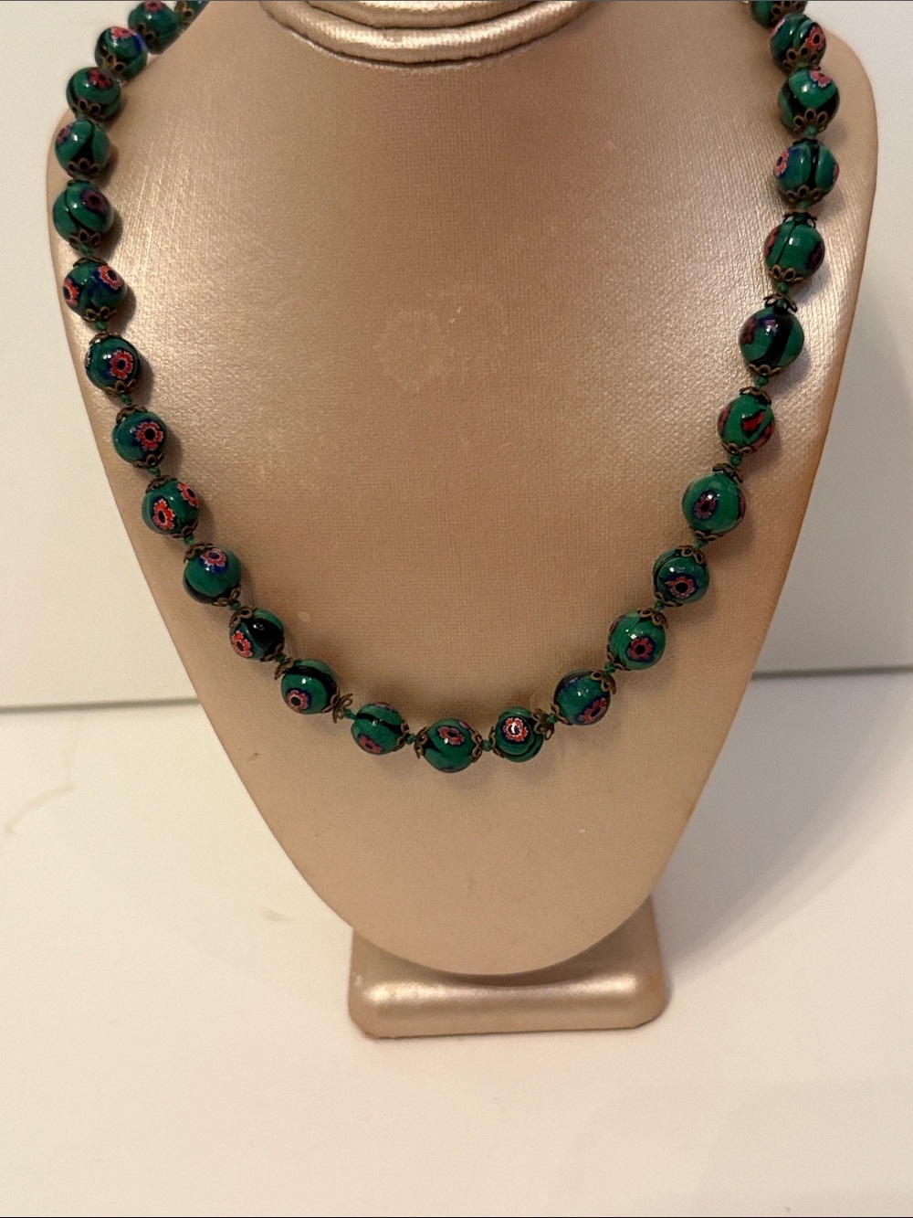 VINTAGE GREEN MURANO OR VENETIAN MILLEFIORI GLASS BEADS NECKLACE EYE FLORAL 17” - Picture 3 of 11